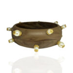 BRACELETE AMADEIRADO  C/ PÉROLAS