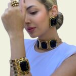 BRACELETE GOLDEN C/ PEDRA PRETA - Imagem 2