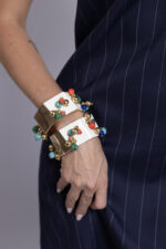 BRACELETE OFF WHITE C/ PEDRAS COLORIDAS - Imagem 2